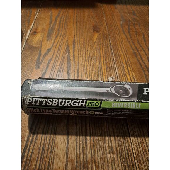 Pittsburgh Pro 1/2" Drive Click Torque Wrench 20–150 ft-lbs w/ Case & Paperwork - Picture 2 of 6